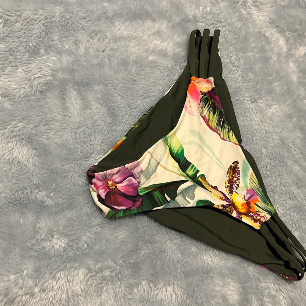 Reversible bikini bottom - Picture 2 of 3